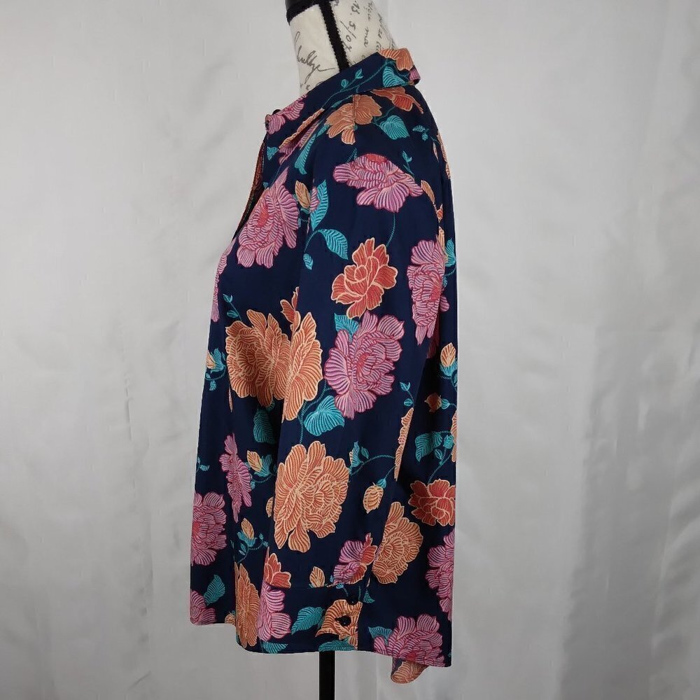 Chico's | Navy Floral Stain Shield No Iron Shirt | Size XL - Picture 4 of 9